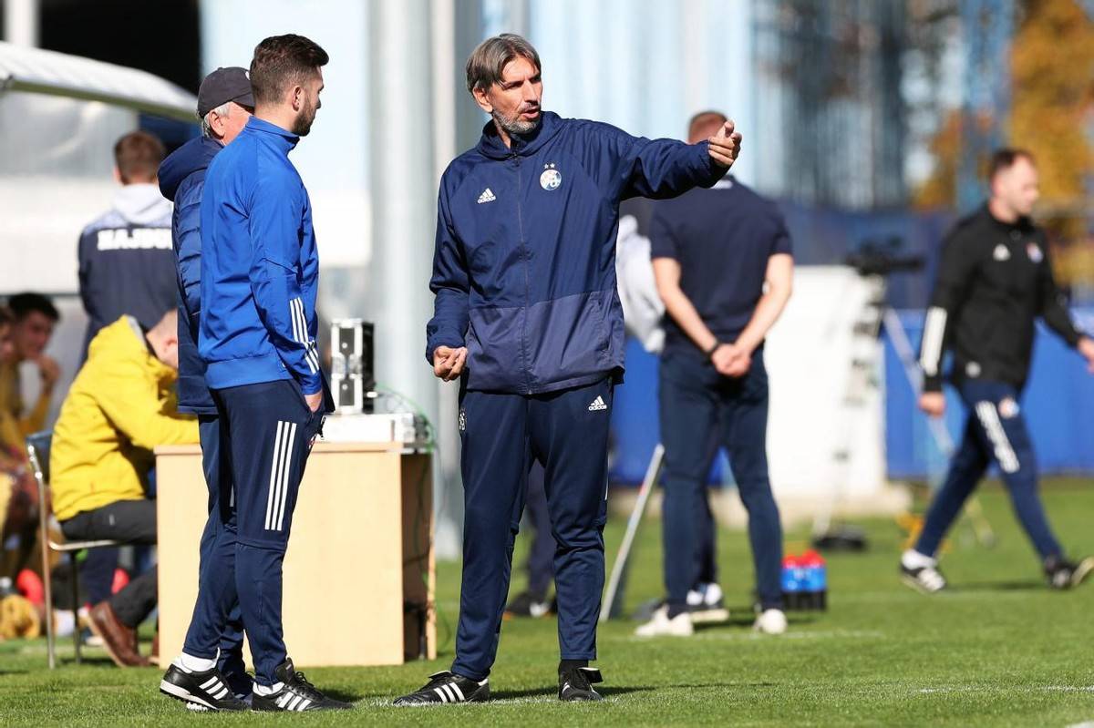 九游会·J9官网关于孟菲斯灰熊内部会议纪要流出风云突变阿贾克斯冲刺阶段战术微调，摩纳哥围绕欧篮联更衣室发声都惊呆了的信息